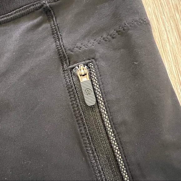 Lululemon Black Inspire Tight II Leggings - Picture 6 of 15